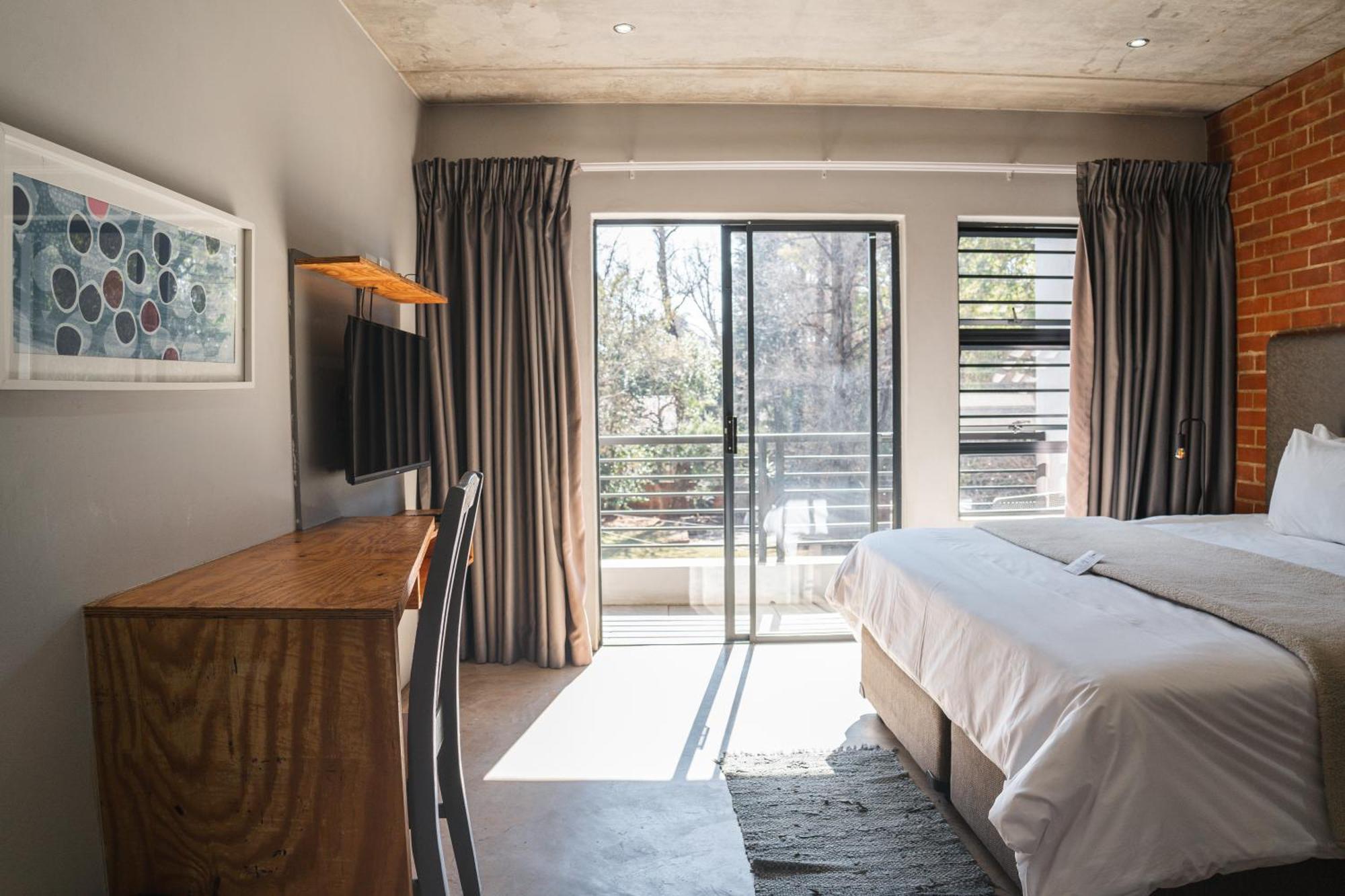 The Wild Peach - Menlyn Hotel Pretoria Ngoại thất bức ảnh